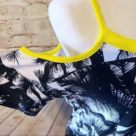 Fabletics tropical palm cold shoulder dress - Picture 4 of 5